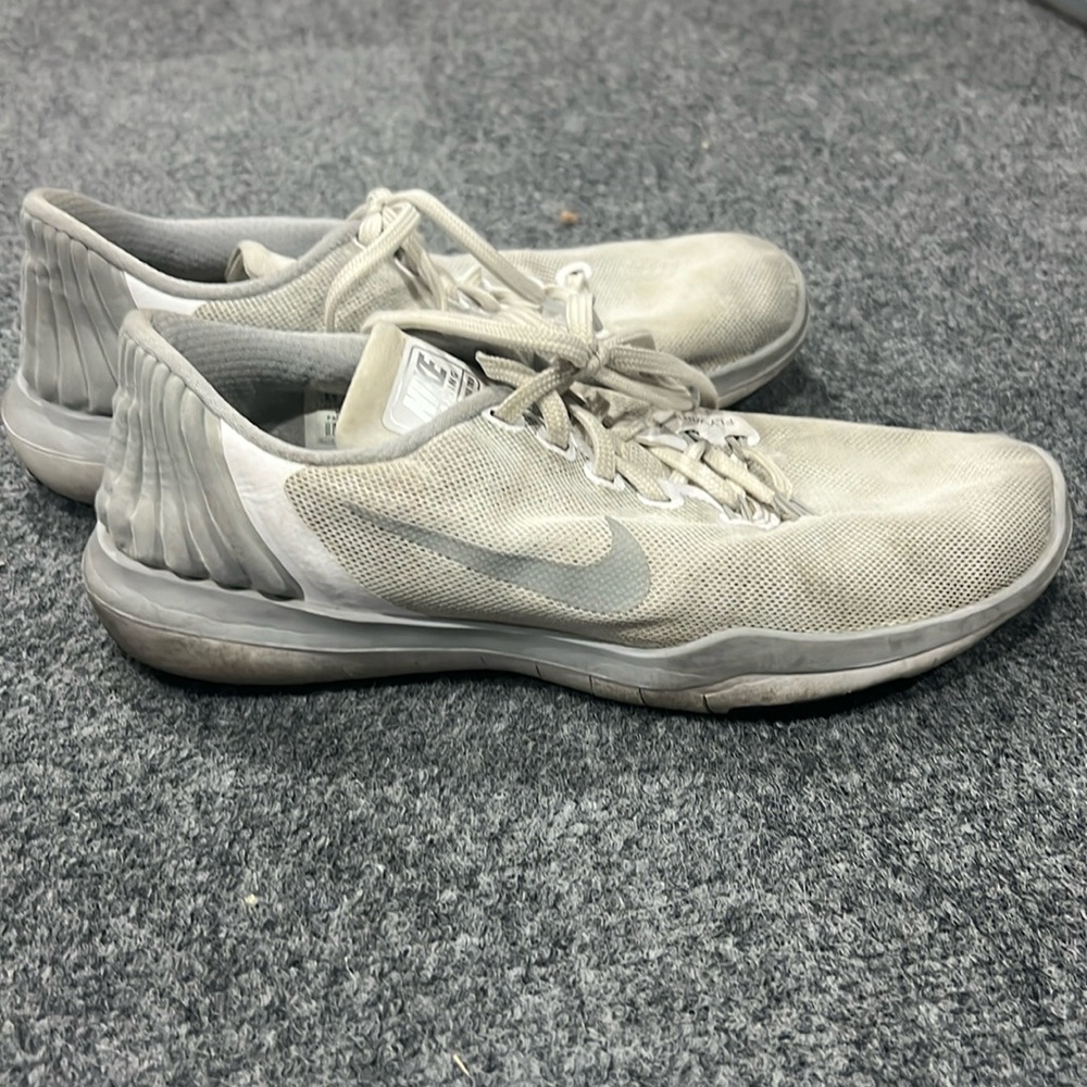 Nike running shoes (WORN)